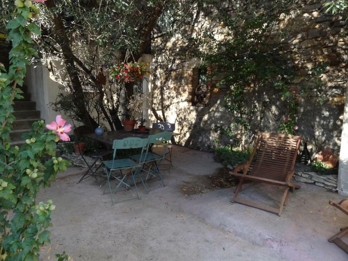 Domaine Chanoine Rambert Saint-Andre-d'Olerargues Exterior foto